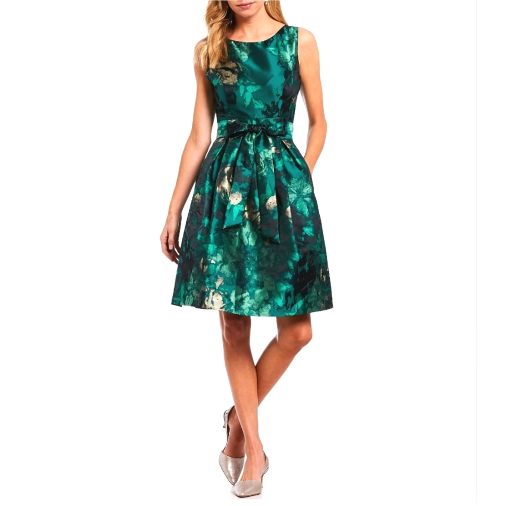 Nwot Jessica Howard Emerald Floral Retro Inspired Fit-Flare Cocktail Dress